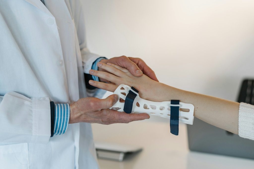 Trusted Orthopedic Doctors Serving Greater Chicago | Same-Day ... — Orthopedics clinic in Chicago, IL — photo 4